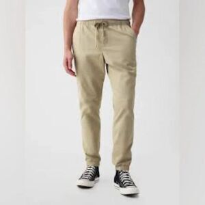 GAP Men's Essential Woven Cotton Jogger Pant, Khaki Tan L